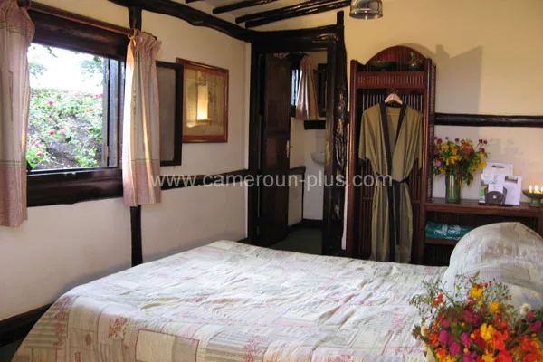 Cameroun, restaurant, Foumban, DOMAINE DU PETPENOUN