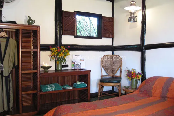 Cameroun, restaurant, Foumban, DOMAINE DU PETPENOUN