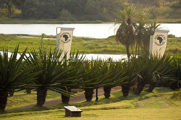 Cameroun, restaurant, Foumban, DOMAINE DU PETPENOUN