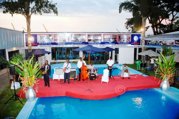 Cameroun, restaurant, Douala, LA FALAISE