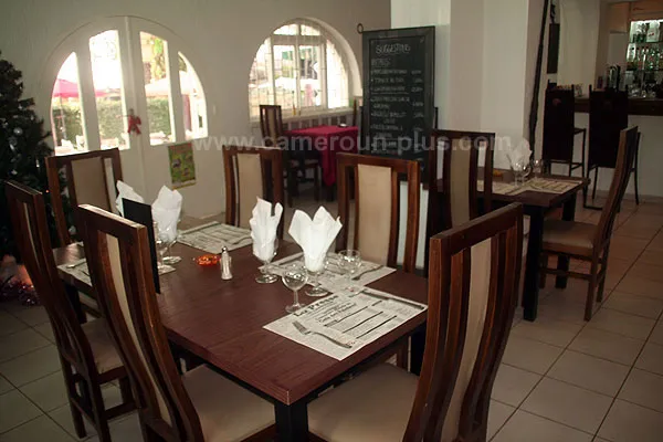 Cameroun, restaurant, Douala - Bonanjo, LE CAFE DES PALABRES