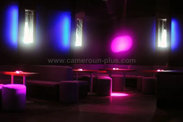 Cameroun, restaurant, Douala, OPIUM