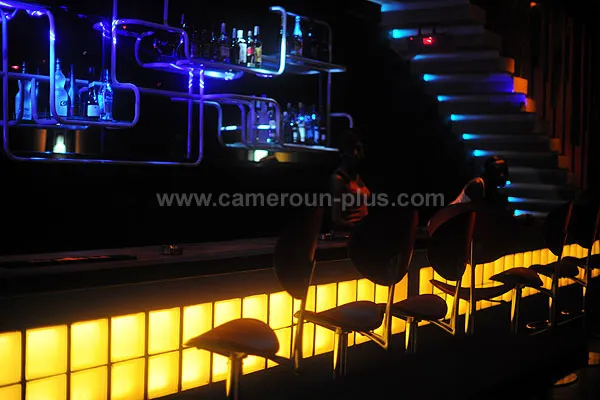 Cameroun, restaurant, Douala, OPIUM