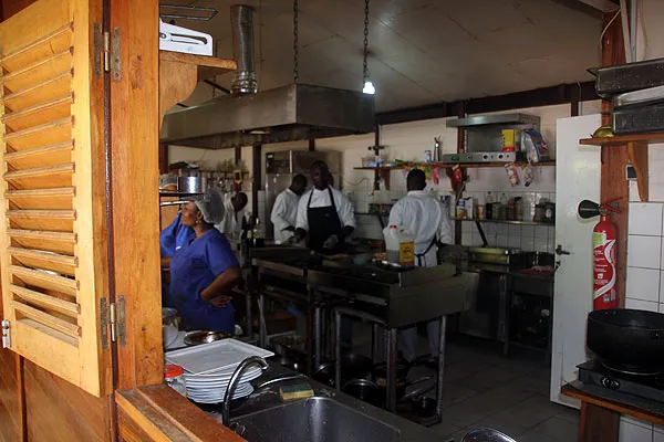 Cameroun, restaurant, Kribi, LE PLAISIR DU GOÛT