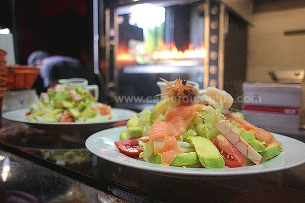 Cameroun, restaurant, Douala - Bonapriso, A LA BROCHE