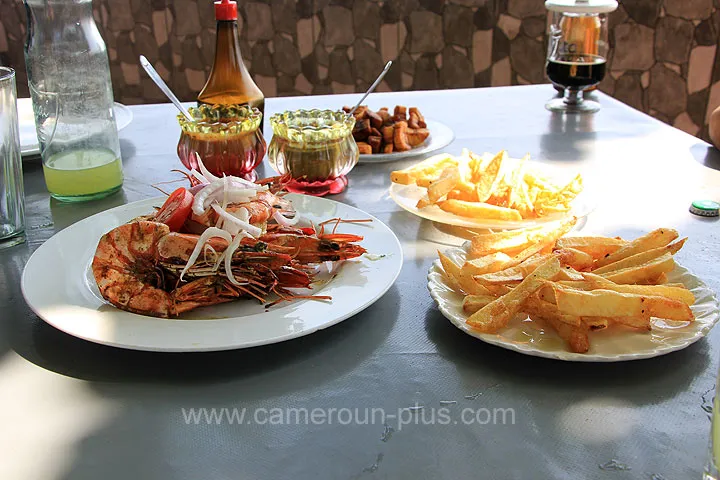 Cameroun, restaurant, Douala - Rivage Wouri, LE PAQUEBOT PLAGE