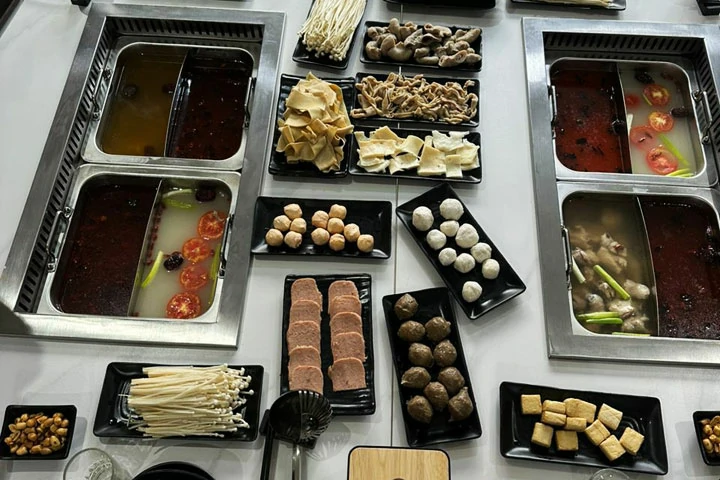 Cameroun, restaurant, Douala - Bonapriso, POT CHAUD ORIENTAL