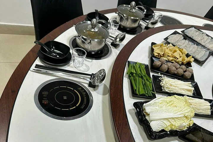 Cameroun, restaurant, Douala - Bonapriso, POT CHAUD ORIENTAL