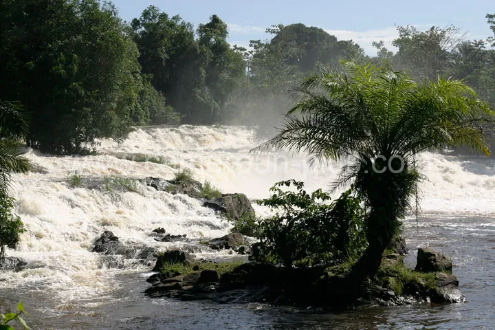 Cameroun, tourisme, CHUTE DE LA LOBE
