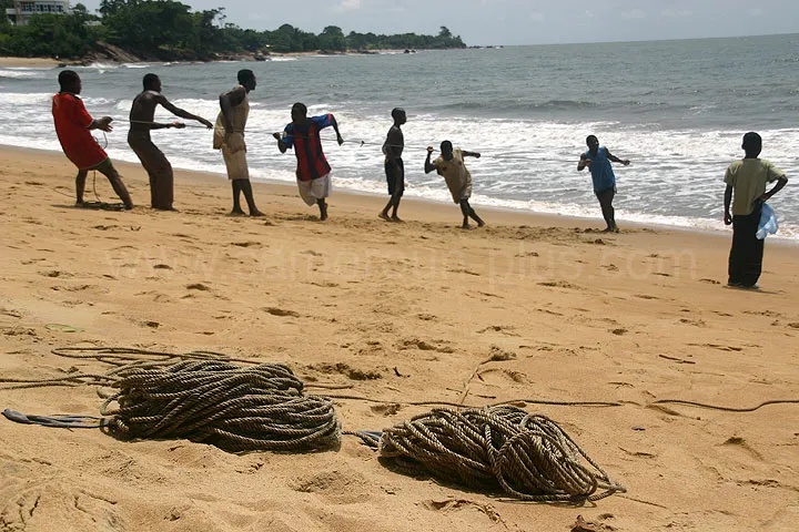 Cameroun, tourisme, PÊCHE ARTISANALE Cameroun, tourisme, PÊCHE ARTISANALE