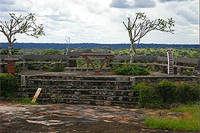 Cameroun, tourisme, LE ROCHER ROSE DE BOUGOGO