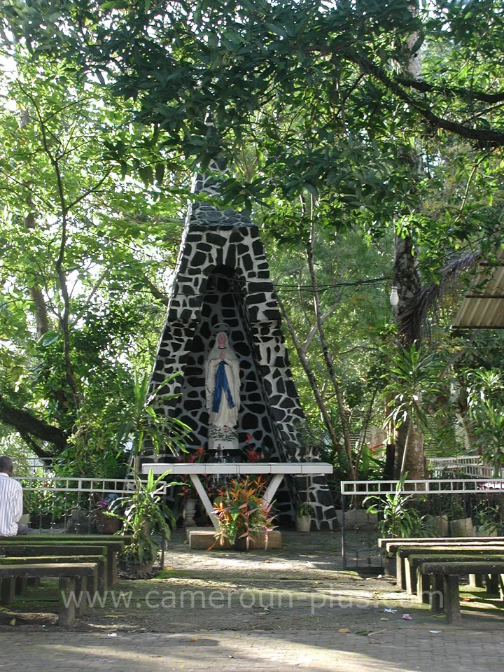 Cameroun, tourisme, CATHÉDRALE DE DOUALA